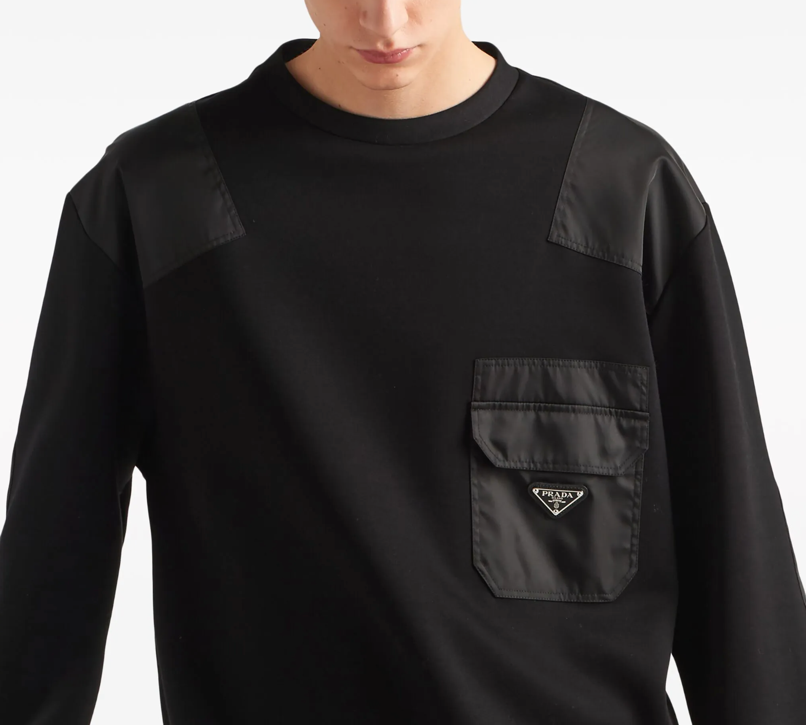 This shirt combines refined tailoring with premium